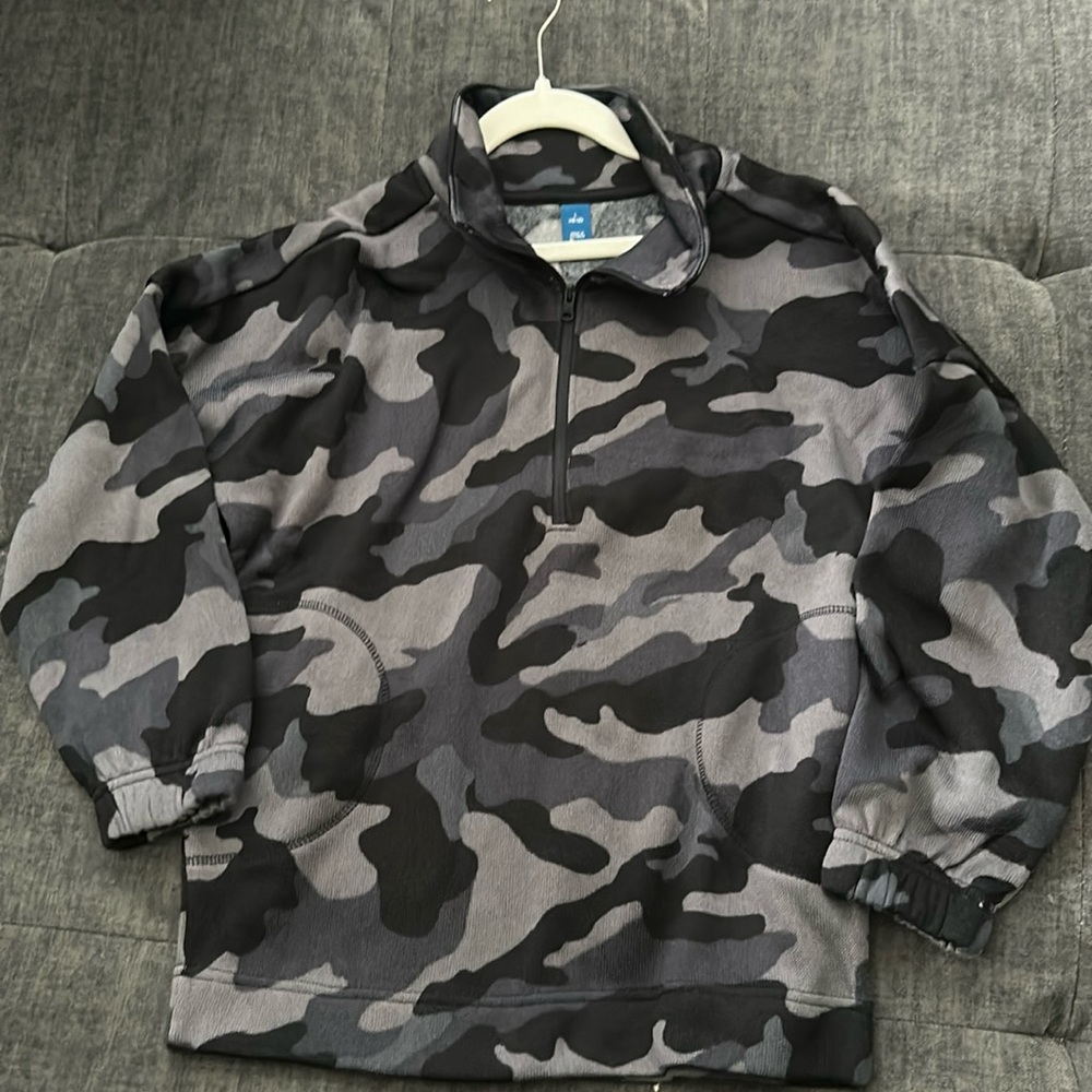 Old Navy Camo quarter zip 10/12